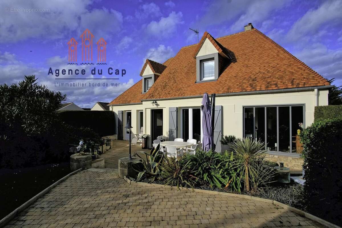 COURSEULLES SUR MER - Maison de 130m² avec vie de plain-pied - photo 2