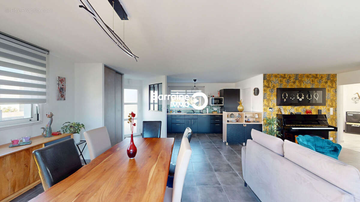 Maison à PLOUGONVELIN