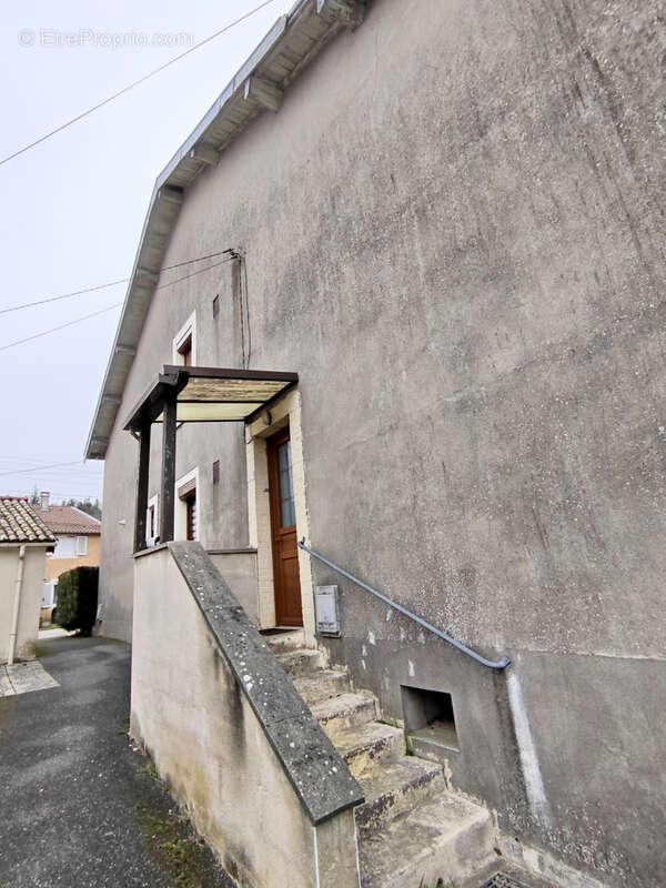 Maison à VANNES-LE-CHATEL