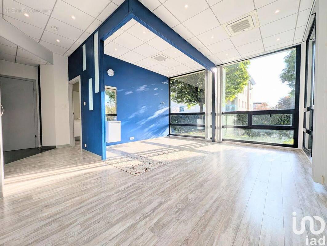 Photo 1 - Commerce à METZ