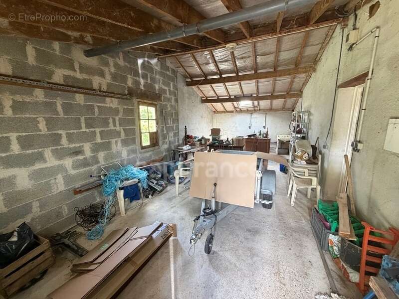 Maison à CHATEAUNEUF-DU-FAOU