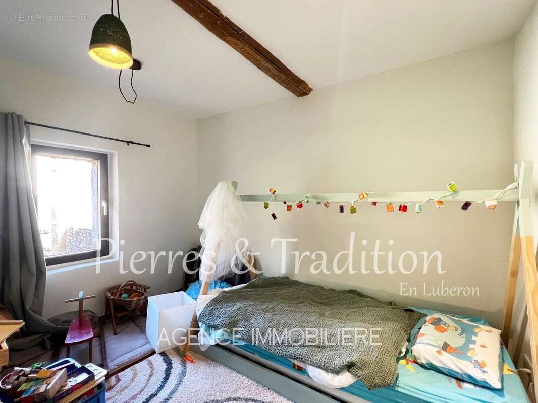 Maison à SAINT-SATURNIN-LES-APT