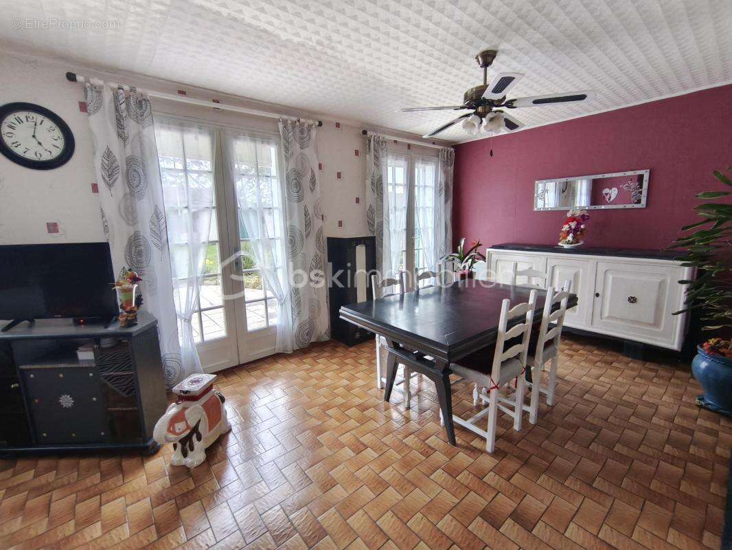 Maison à MONTMORILLON