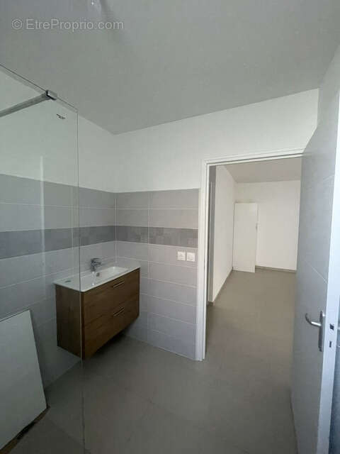 Jolie villa f3 neuve avec belle terrasse belle cuisine  jardin et parking interieur clos. - photo 7