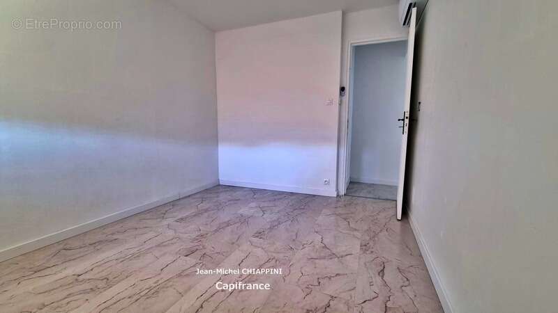 Appartement à MARSEILLE-9E