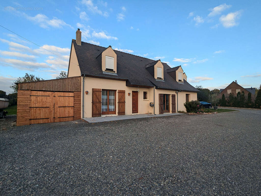 Maison à CHATEAUNEUF-SUR-SARTHE