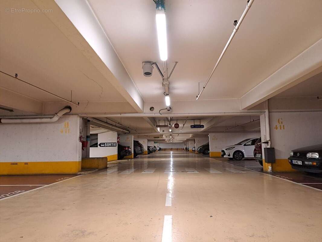 Parking à PARIS-13E