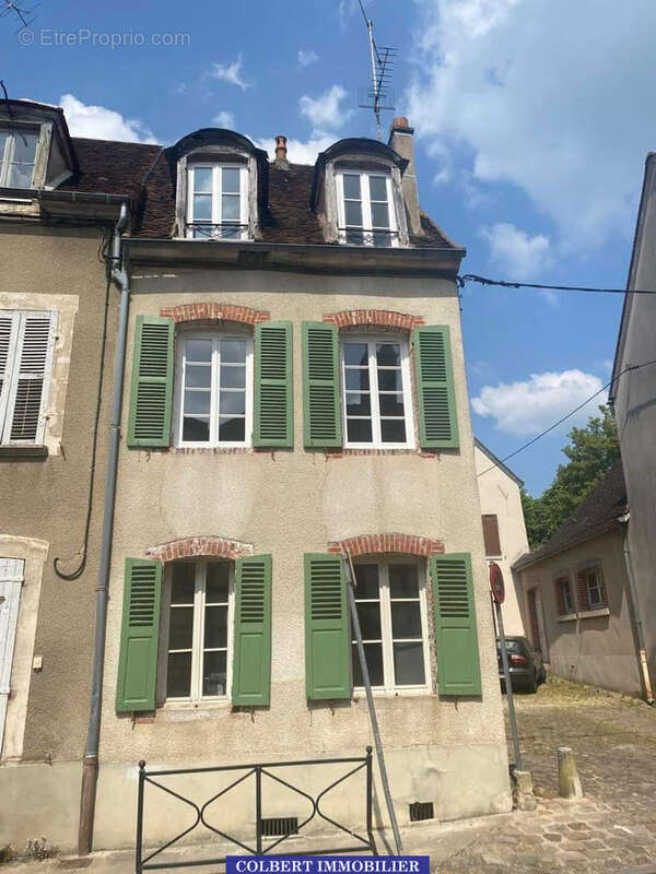 Maison à JOIGNY