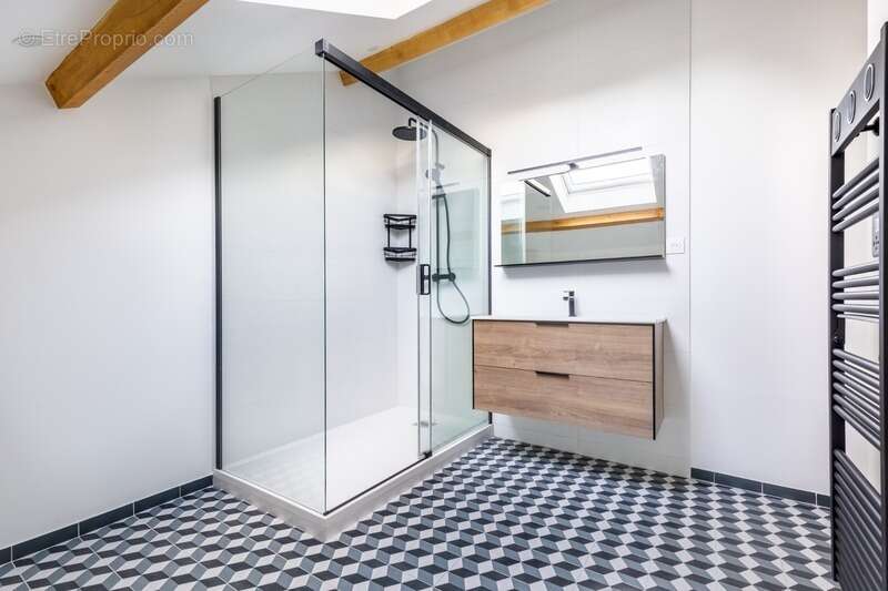 Appartement à MONTROUGE