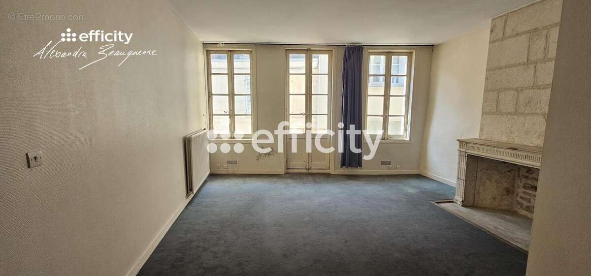 Appartement 400 m² à Niort  - photo 5