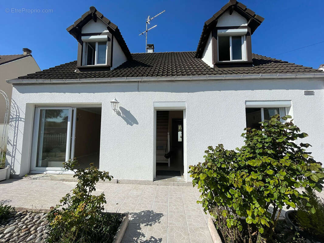 Maison à LES MUREAUX