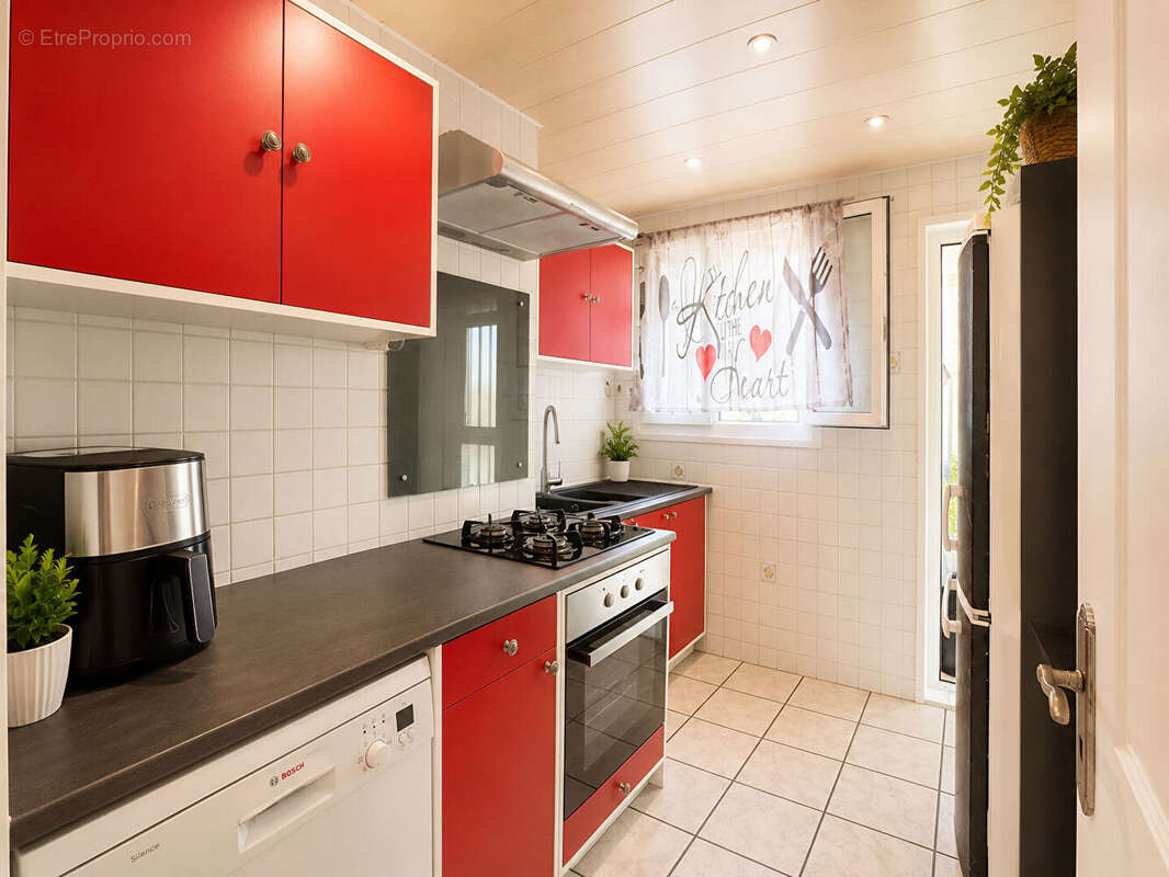 Appartement T4 lumineux avec balcon - photo 2