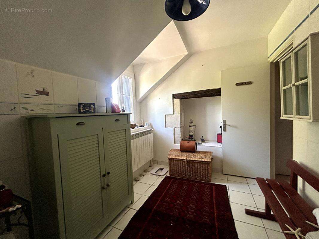 Saint-eloi  jolie maison pleine de charme - photo 17