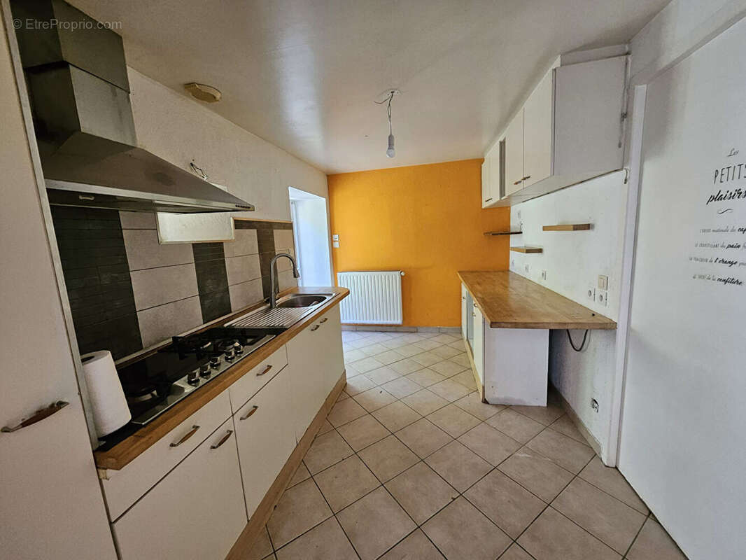 Maison en pierre rénovée à deux pas du village de Cubjac-Auvézère-Val d'Ans - photo 3