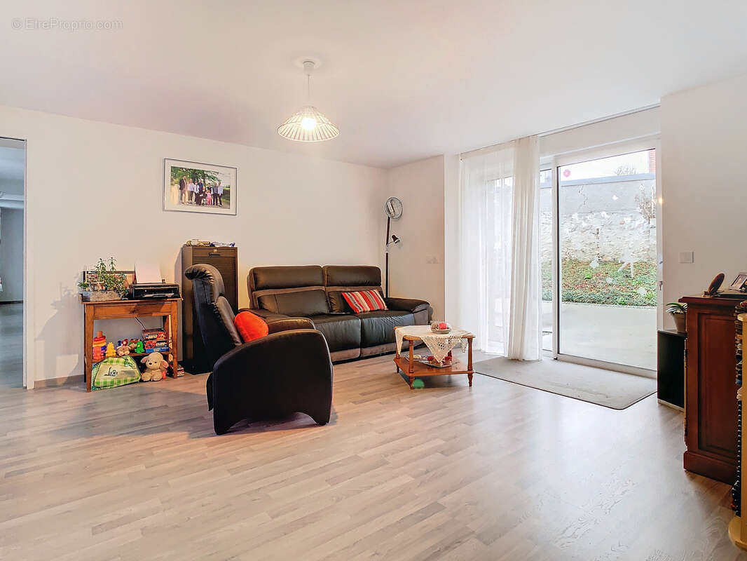 Maison à MUNEVILLE-LE-BINGARD