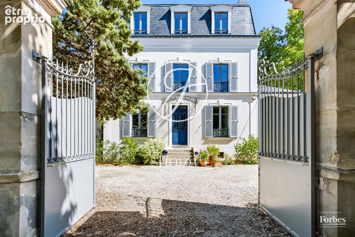 Le Vésinet - CENTRE / IBIS - Maison - 5 chambres - 227m² - Terrain 1298m² - photo 3