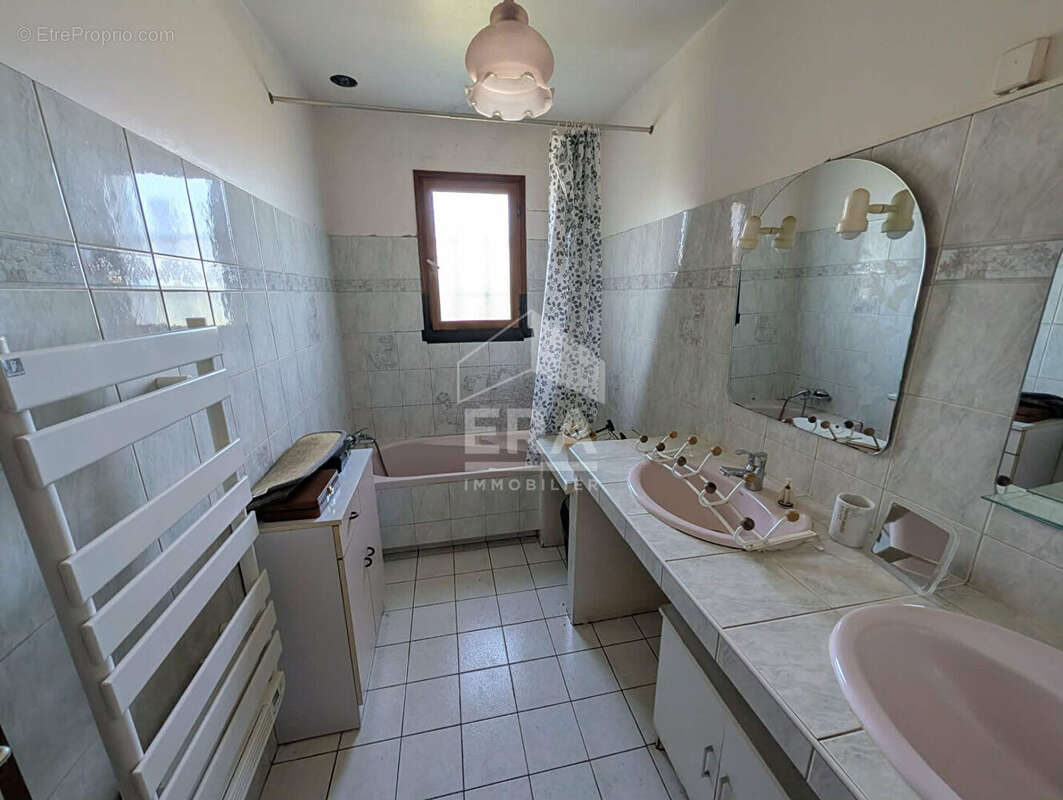 Maison à MONTPON-MENESTEROL