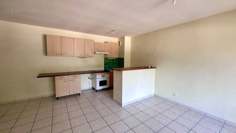Appartement à SAINT-JEAN-D'ILLAC
