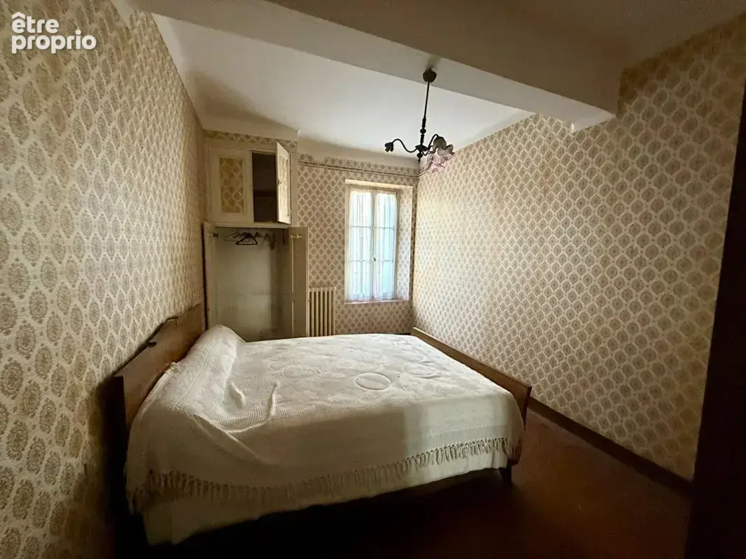 Grande maison de village type 8 à rénover avec garage, patio et volumes généreux à Trèbes - photo 10