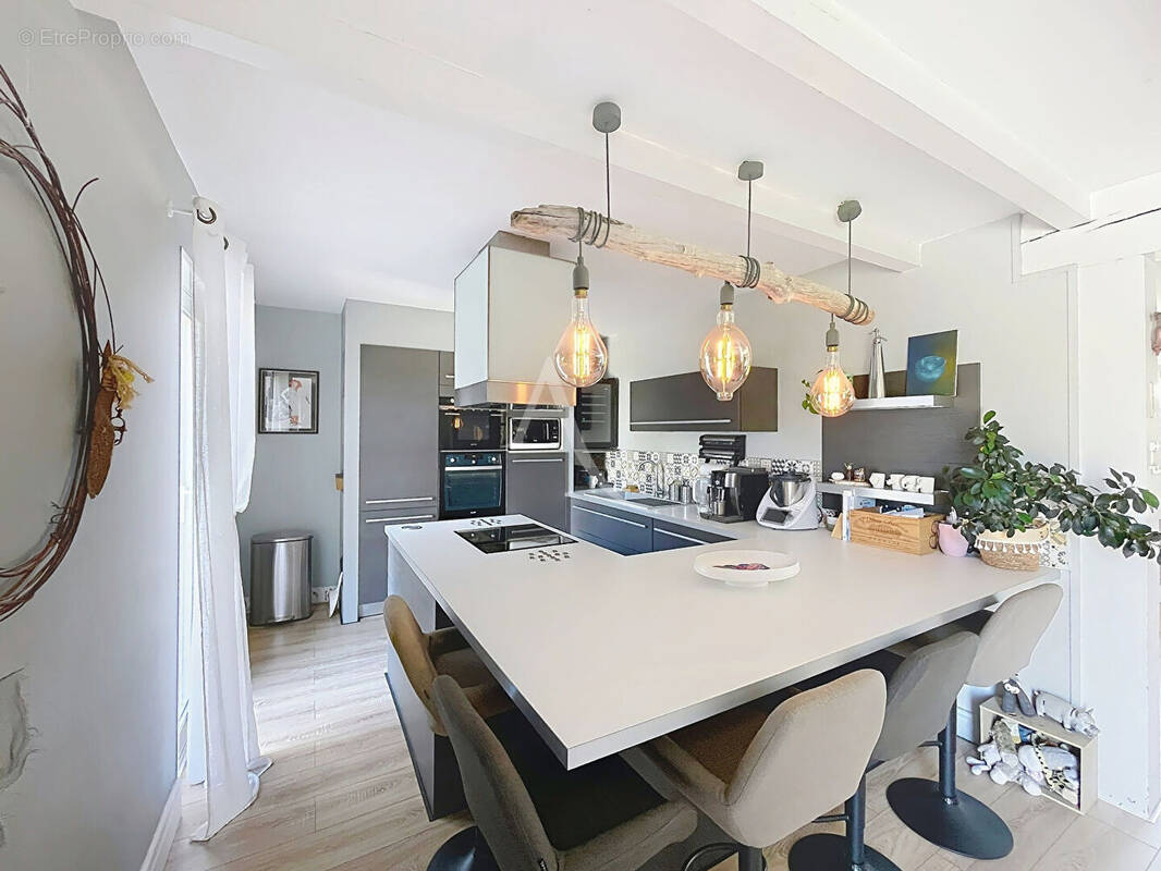 Maison à BRUGUIERES