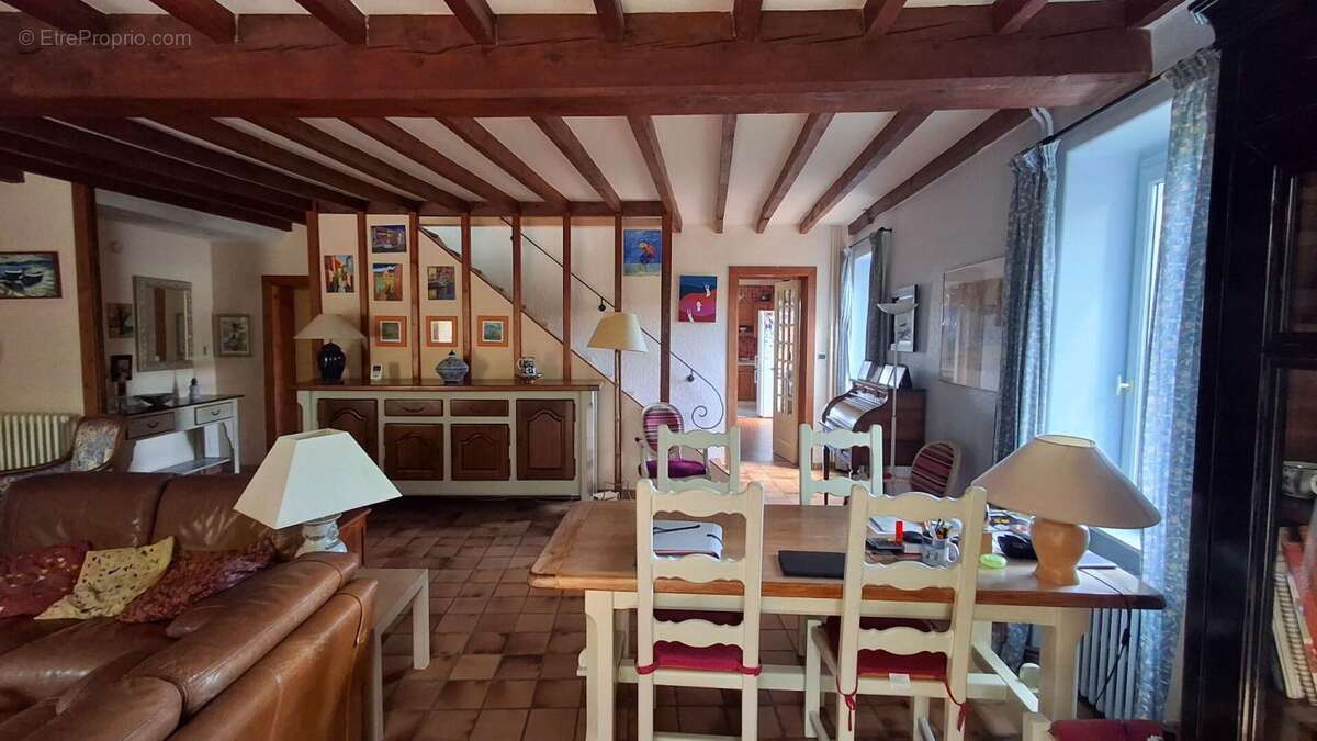 Propriété de caractère  320 m²  Deux habitations indépendantes - photo 8