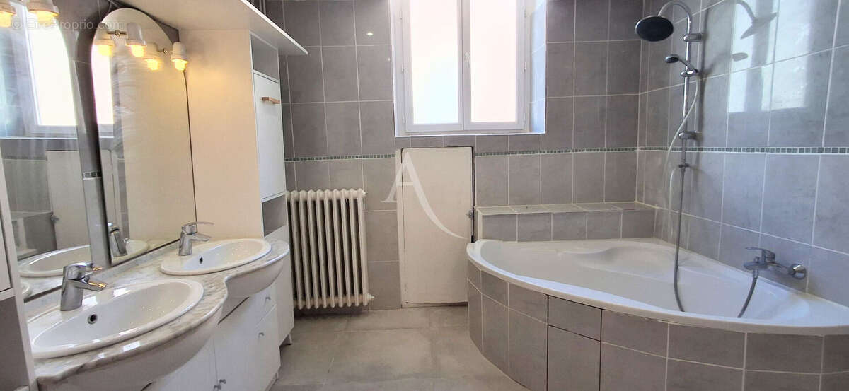 Appartement à BEDARIEUX