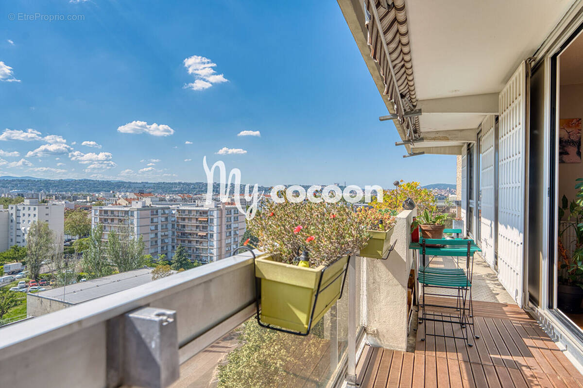 Appartement à LYON-8E