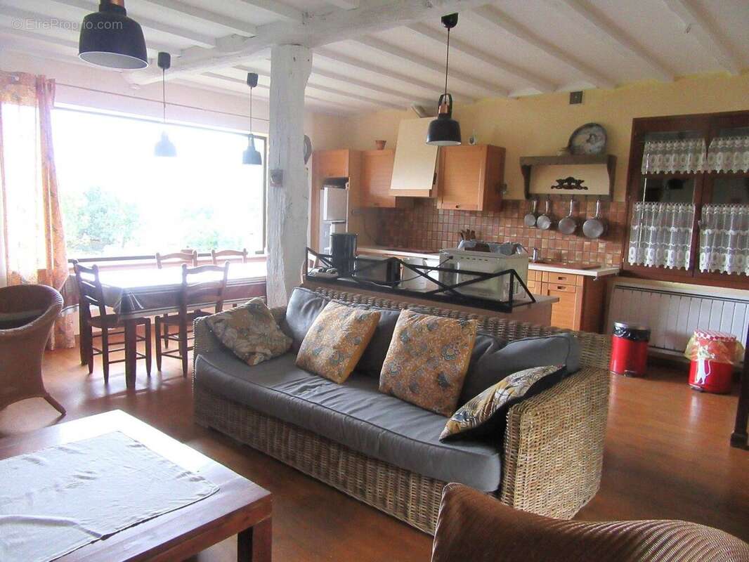 Maison à SALLES-LA-SOURCE