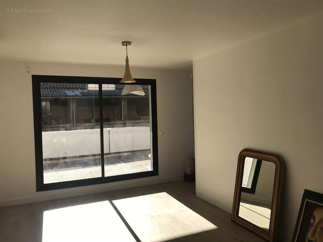 Appartement à MARSEILLE-7E