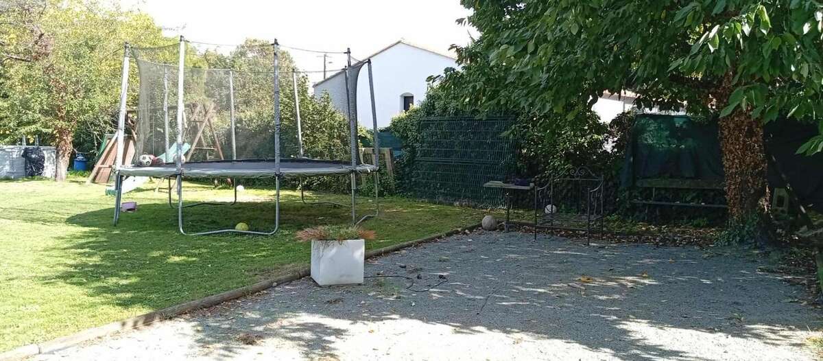 Vouillé – Maison de caractère 150 m² – Terrain arboré de 1100 m² – Coup de cœur assuré - photo 13