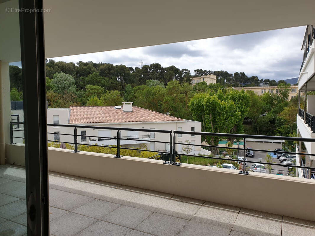 Appartement T3 avec Terrasse, Piscine et double box - Les Camoins 13011 - photo 13