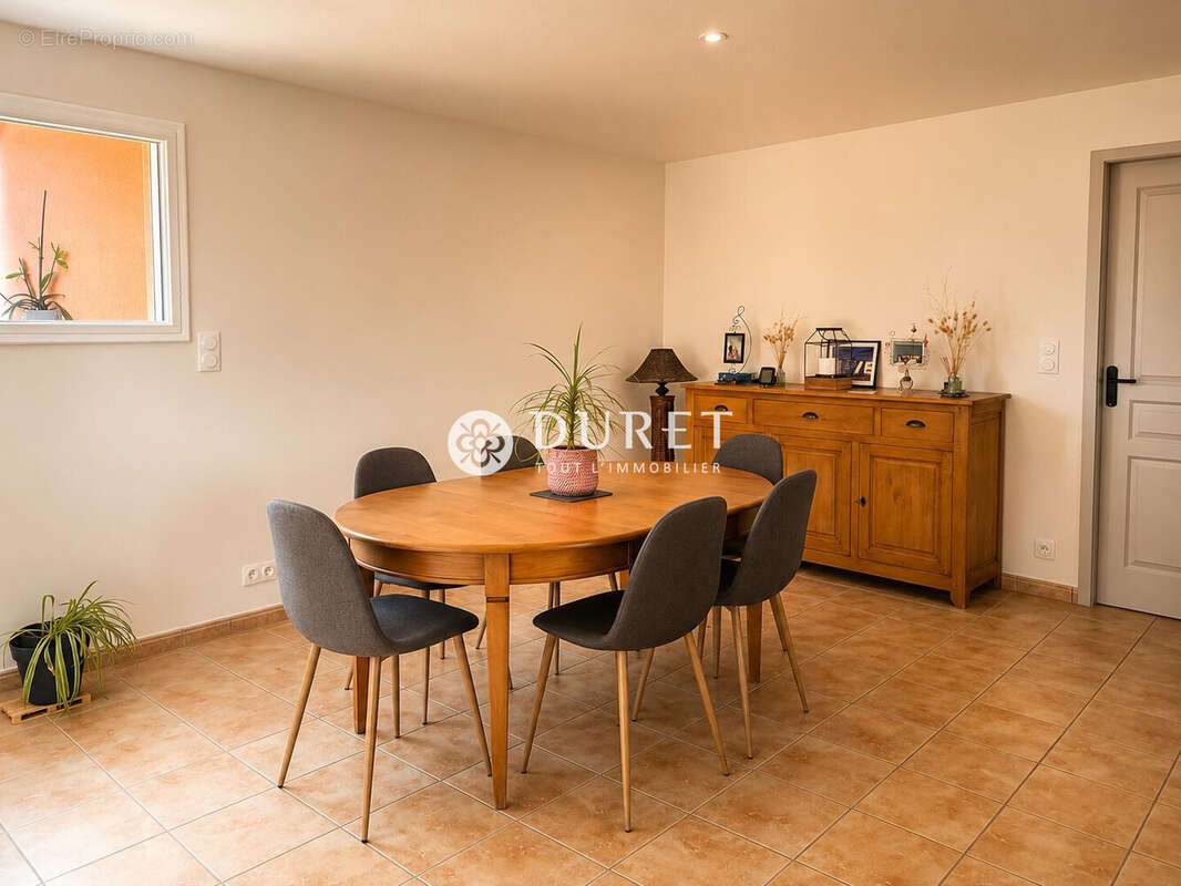 Maison 131 m² à La Bruffiere  - photo 3