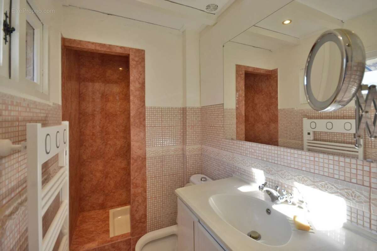 Maison à PEYMEINADE