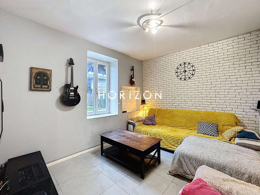 Maison 162 m² à Baneins  - photo 8