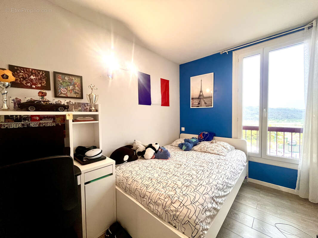 Appartement à CARROS