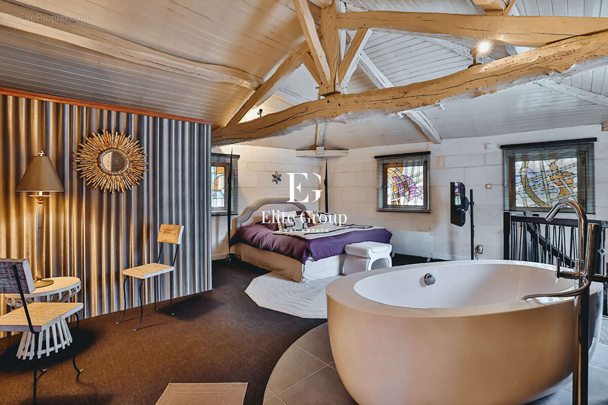 Maison à CHATEAUNEUF-SUR-CHARENTE