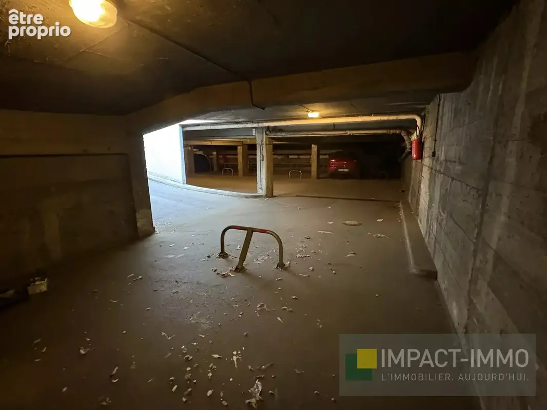 Nouveauté ! parking à deux pas du métro Anatole France - photo 3
