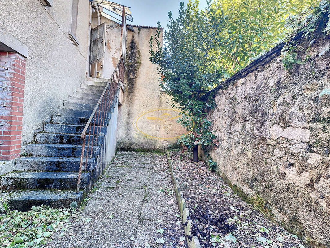 Belle maison de maitre - centre ville - photo 11