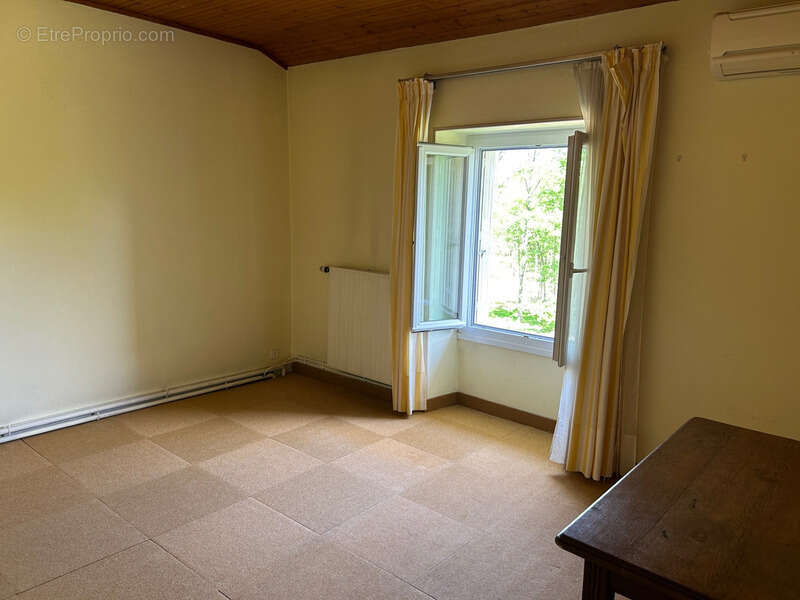 Maison à CHANTECORPS