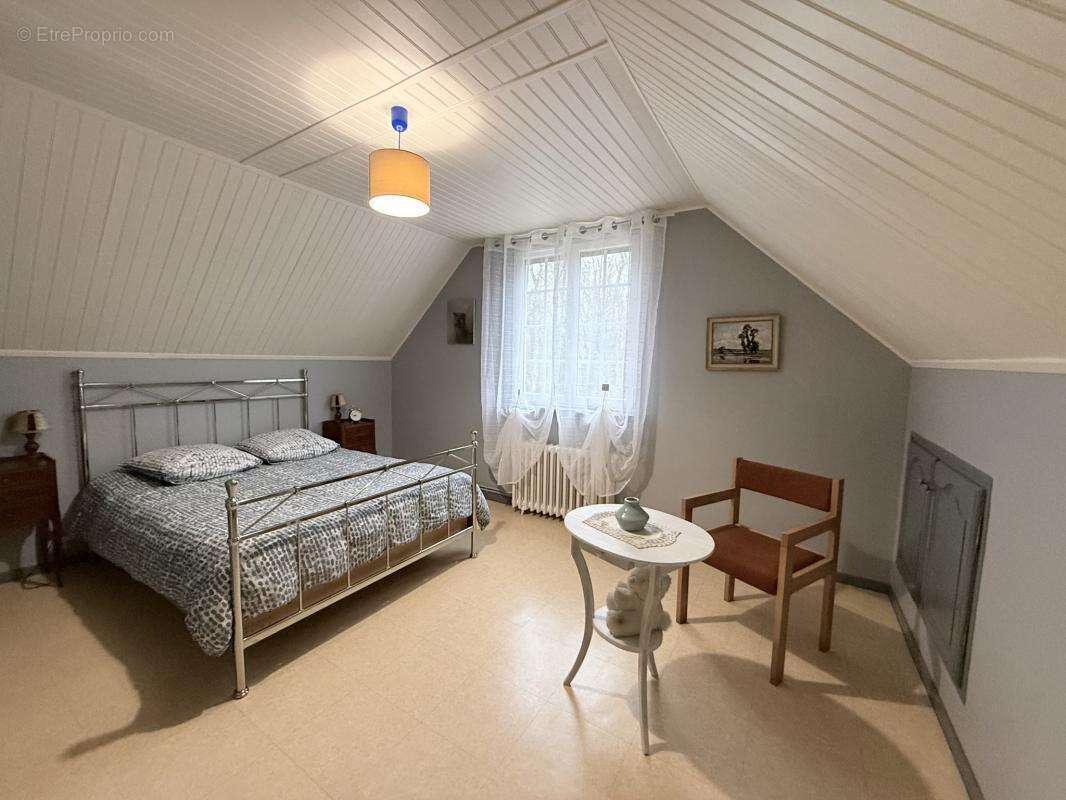 Maison à PLAIMPIED-GIVAUDINS