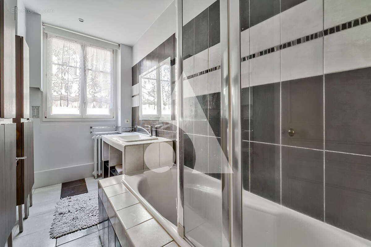 Appartement à SAINT-OUEN