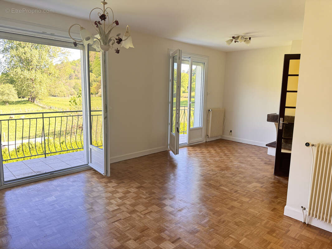 Maison à MONCEAUX-SUR-DORDOGNE