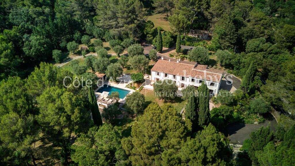Maison à MOUGINS