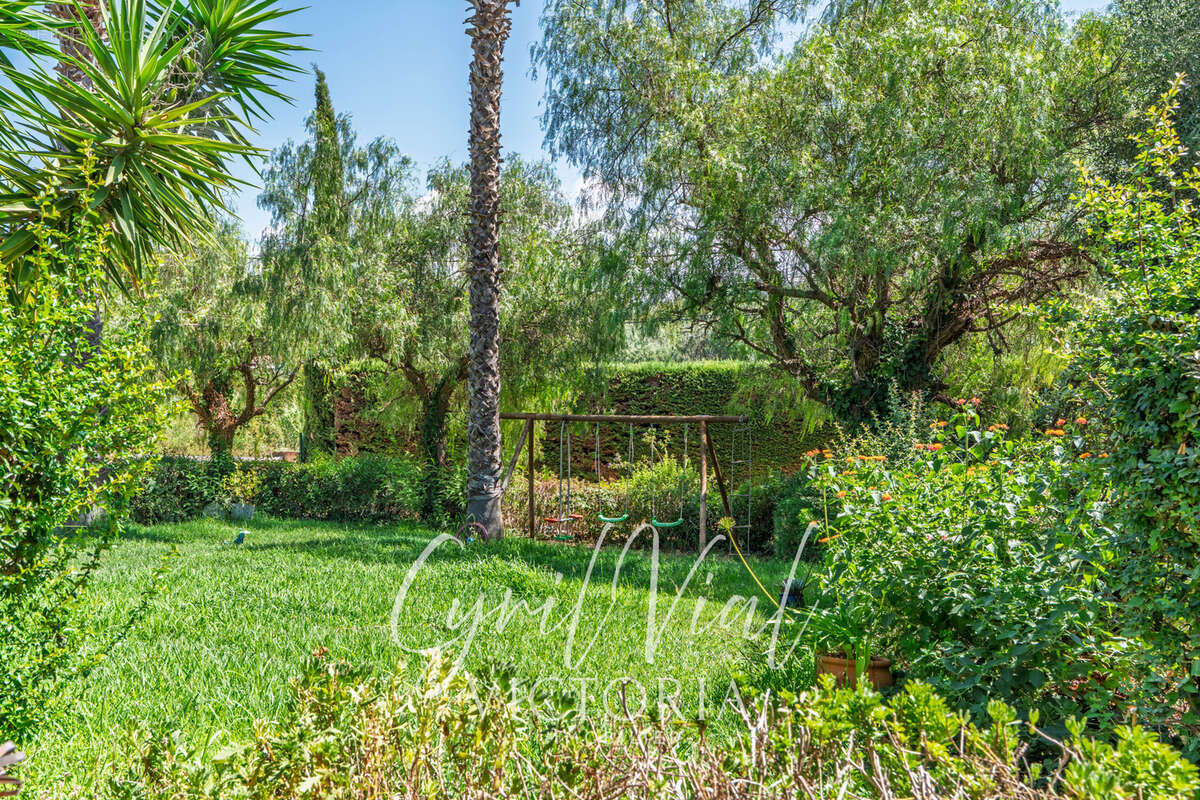 LA LONDE-LES-MAURES  maison familiale avec piscine, pool house et vaste garage - photo 22