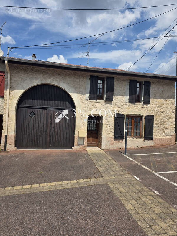 Spacieuse Maison Familiale de 340 m2 à Damelevieres (54360) - photo 2