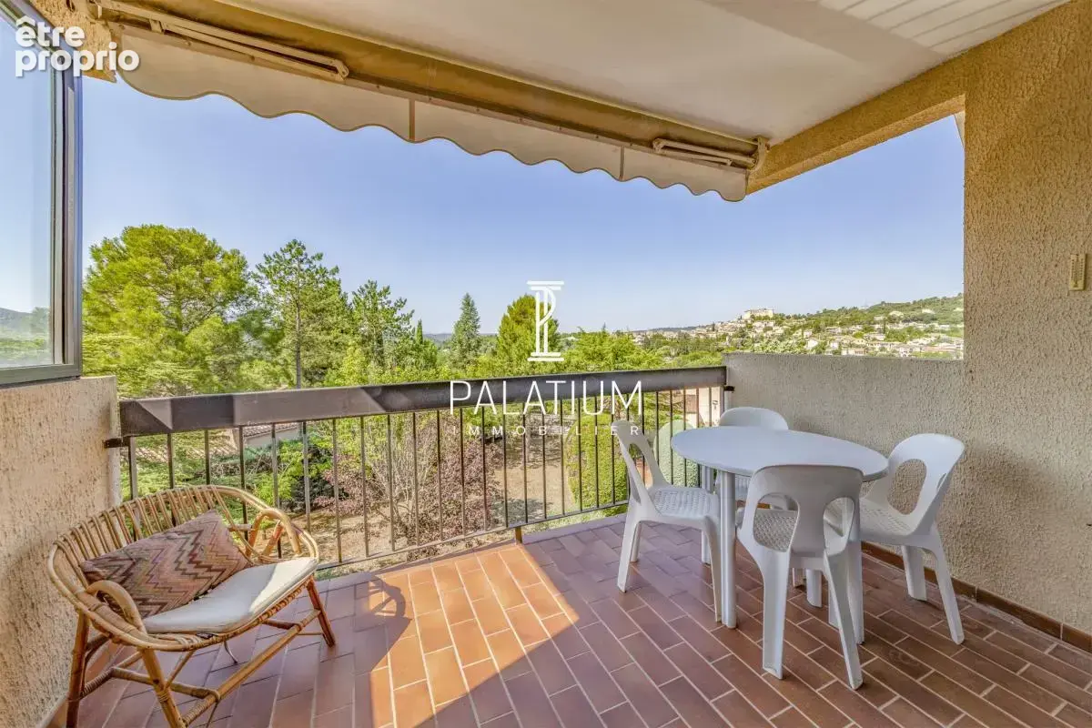 Appartement à GREOUX-LES-BAINS