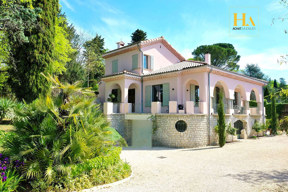 Maison à MONTELIMAR