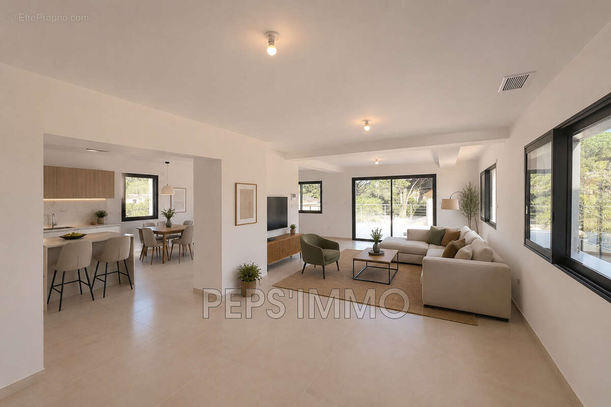 Appartement à CARRY-LE-ROUET