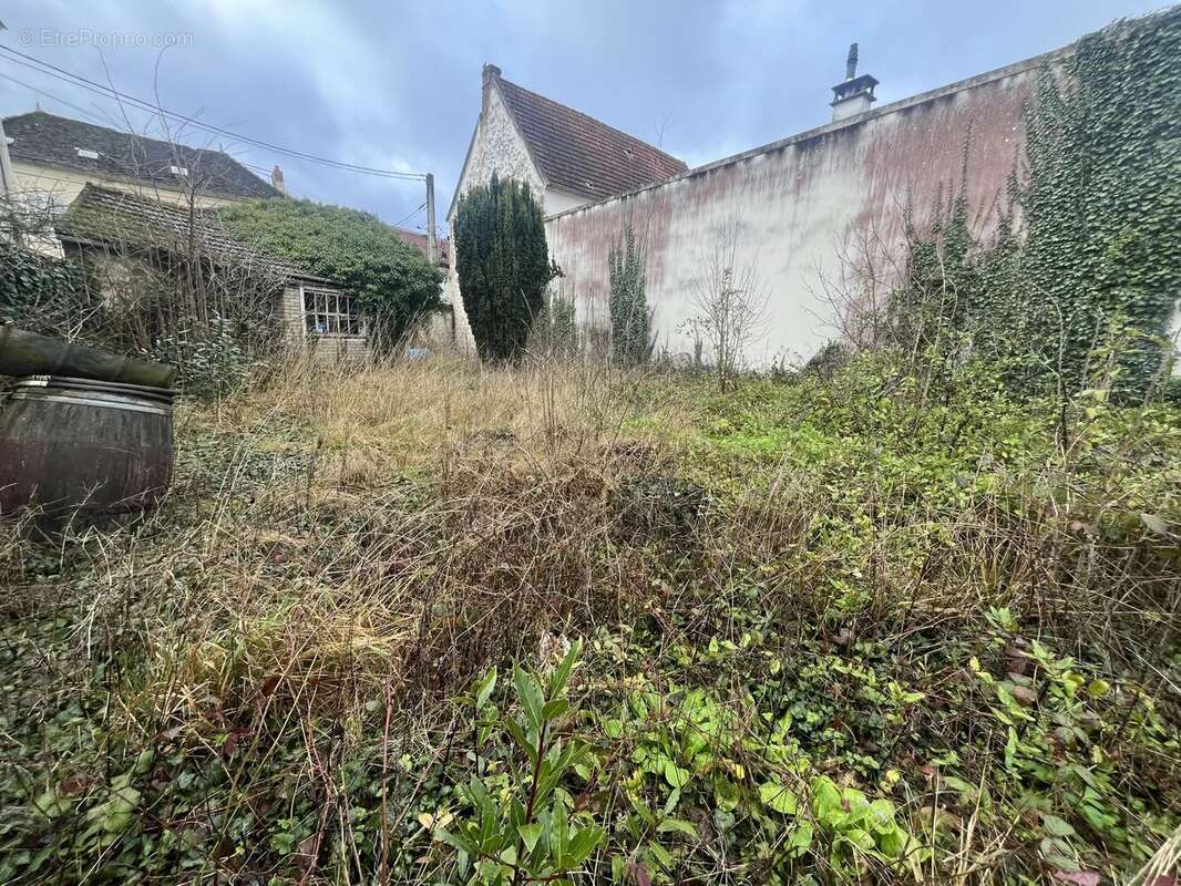 Terrain à CROUY-SUR-OURCQ