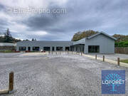 Commerce à POUILLON